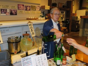 Sake Brauerein und Ihre Museen und gratis Verkostungen - nimmt man alle davon mit, hat man einen lustigen Nachmittag ...