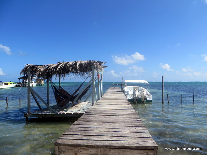 Ob im Wasser, am Wasser oder über dem Wasser - entspannen kann man auf Caye Caulker fast überall.